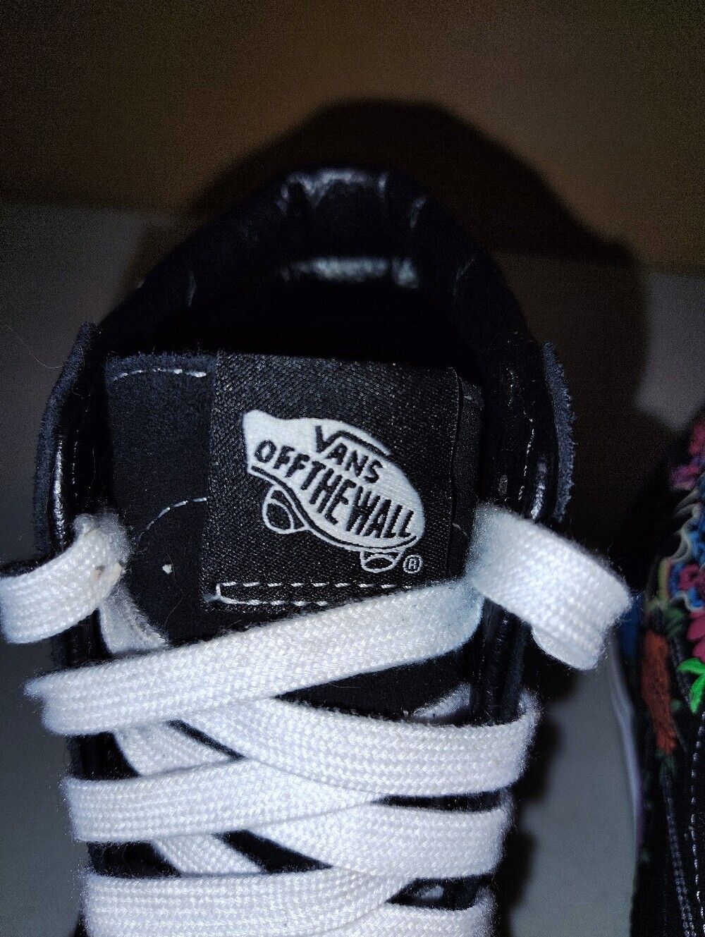 Vans Sk8-Hi "Día de Muertos" Sugar Skull High-Top Sneakers - Men's 6 / Women's 7 - Picture 11 of 13